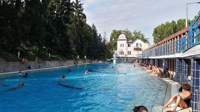 Csillaghegy Strand & Swimming Pool